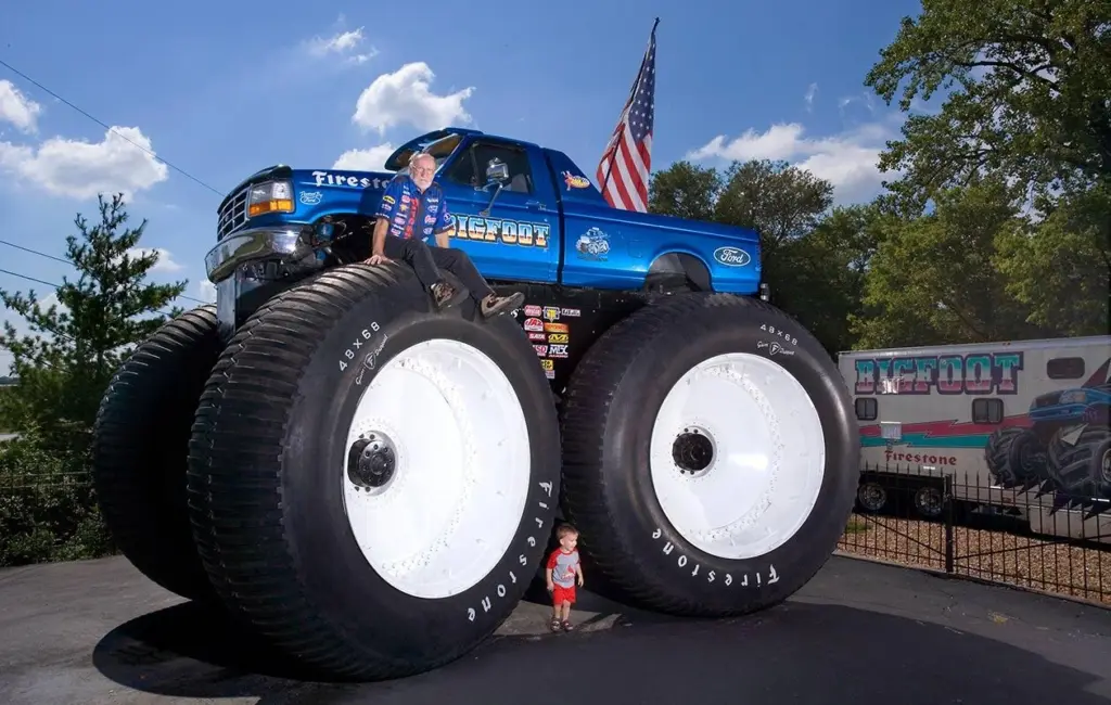 Bigfoot 5 and Monster Max 2 giant monster truck scale comparison.